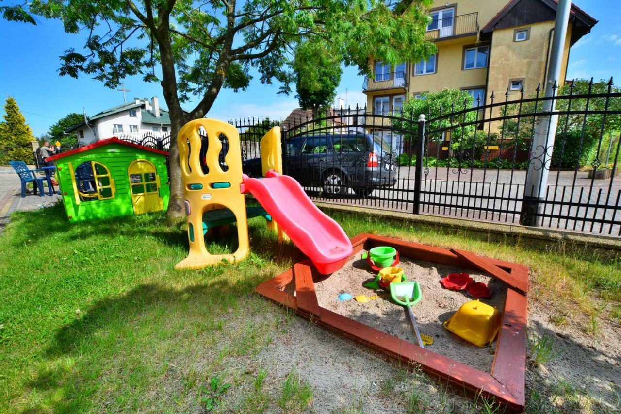 Czarmorza Pokoje Goscinne Mielno Exterior foto